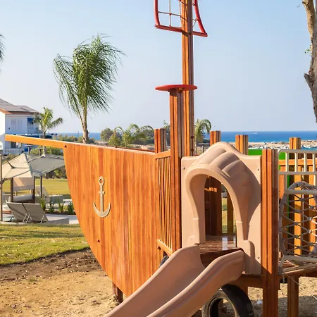 Cavo Zoe Seaside Hotel