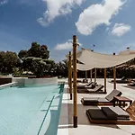 Cavo Zoe Seaside Отель