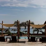 Cavo Zoe Seaside
