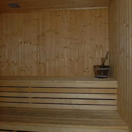 فندق آيريس بيتش 3*