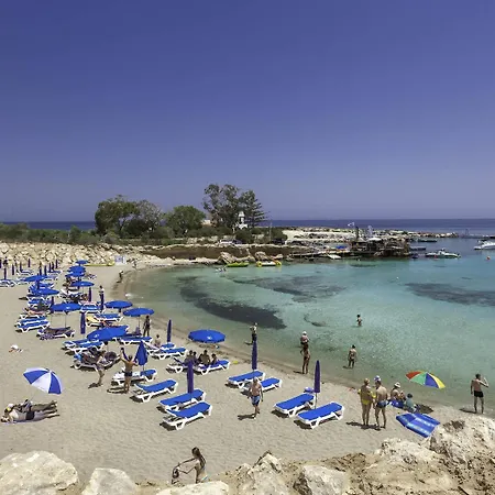 فندق فندق آيريس بيتش 3*