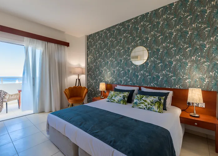 Cavo Zoe Seaside Hotel Hotel 3*