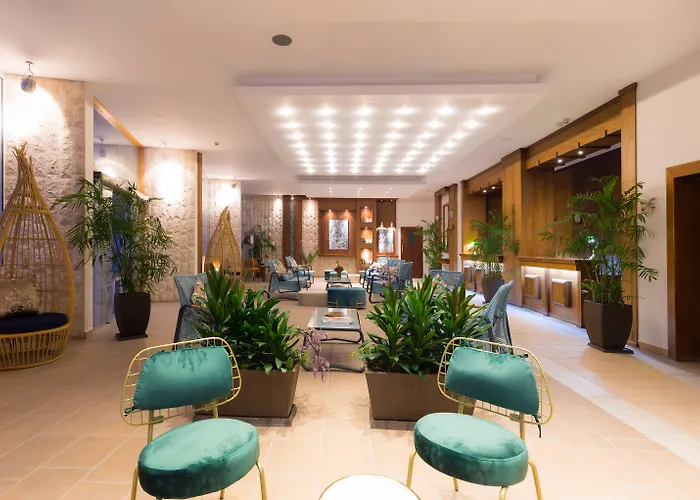 Hotel Cavo Zoe Seaside 4*