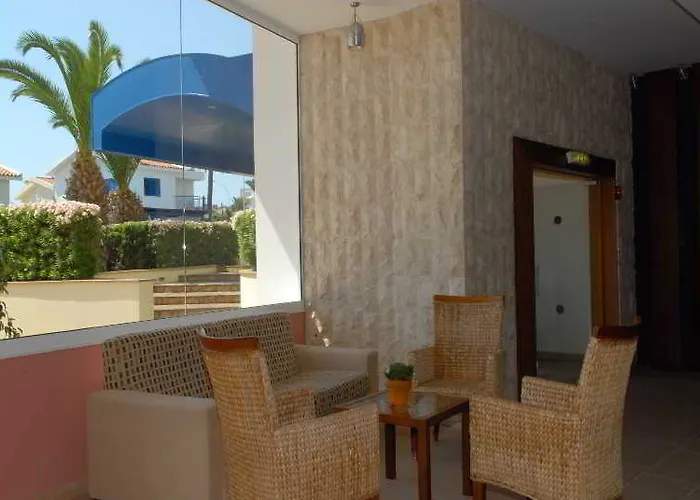 Cavo Zoe Seaside Hotel 3*