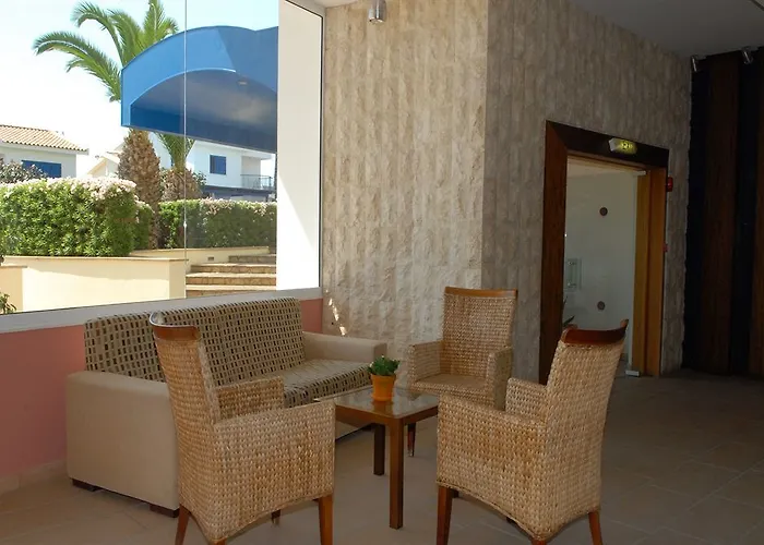 Cavo Zoe Seaside Hotel 3*