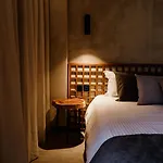 Cavo Zoe Seaside فندق 4*
